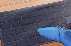 تمیز کردن کیبور لپ تاپ